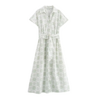 Maja | Haftowana Sukienka Midi z Kołnierzykiem i Krótkim Rękawem